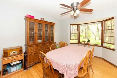 10594 Grover Oaks Road Roscoe IL 61073