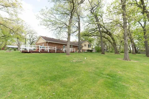 10594 Grover Oaks Road Roscoe IL 61073
