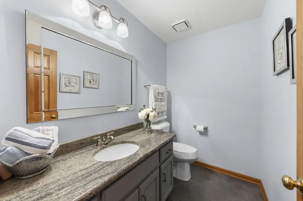 6344 Greene Road Woodridge IL 60517