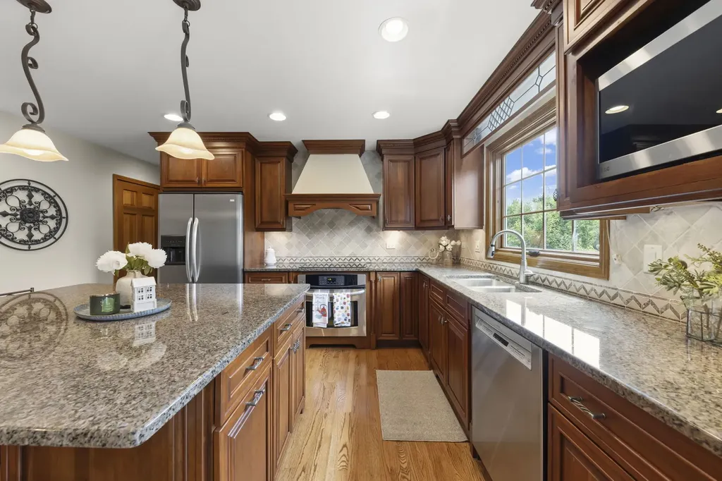 6344 Greene Road Woodridge IL 60517