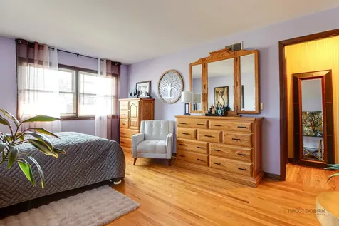 2042 South Goebbert Road Arlington Heights IL 60005