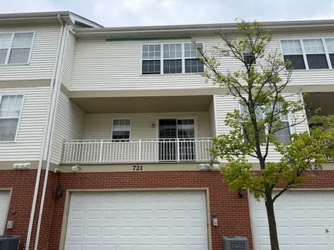 721 Pheasant Trail St. Charles IL 60174
