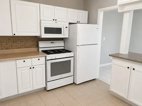 6847 Hawthorne Lane Hanover Park IL 60133