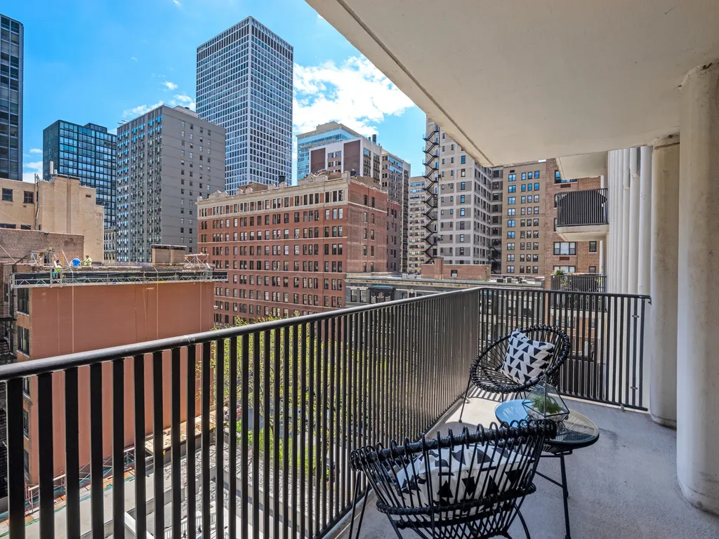 200 East Delaware Place Chicago IL 60611