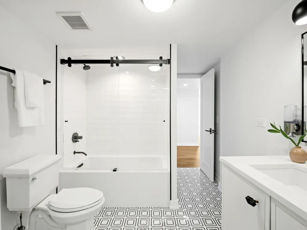 200 East Delaware Place Chicago IL 60611
