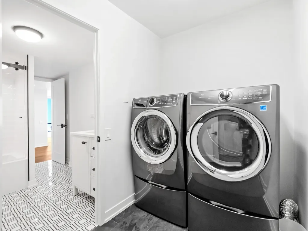 200 East Delaware Place Chicago IL 60611