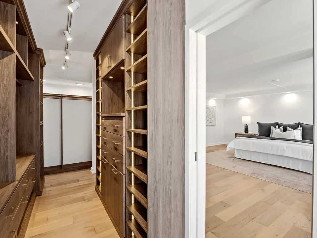 200 East Delaware Place Chicago IL 60611