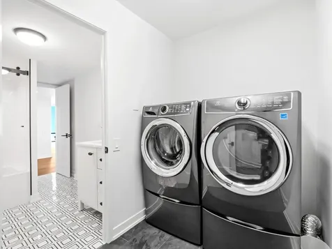200 East Delaware Place Chicago IL 60611