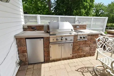 1816 Cardinal Court Pontiac IL 61764