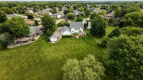 1816 Cardinal Court Pontiac IL 61764
