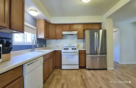 3233 Elisha Avenue Zion IL 60099