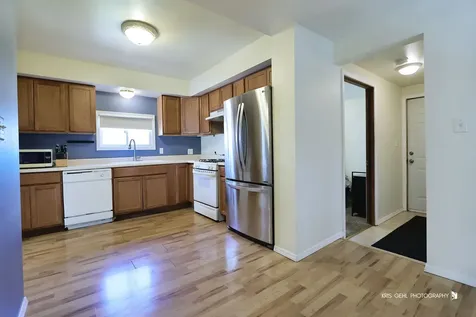 3233 Elisha Avenue Zion IL 60099