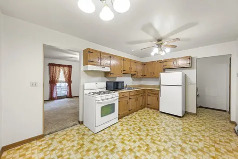 1406 Kaskaskia Avenue Elgin IL 60123