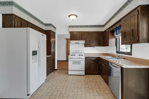514 Willow Lane Beecher IL 60401
