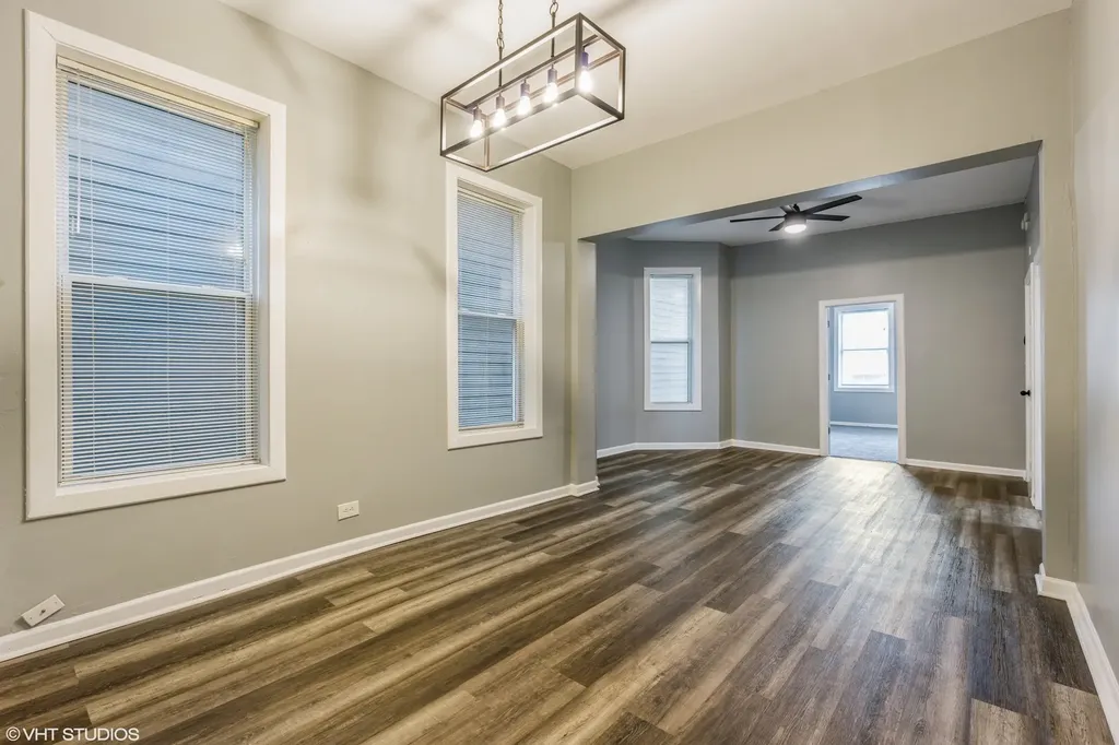 4823 South Indiana Avenue Chicago IL 60615