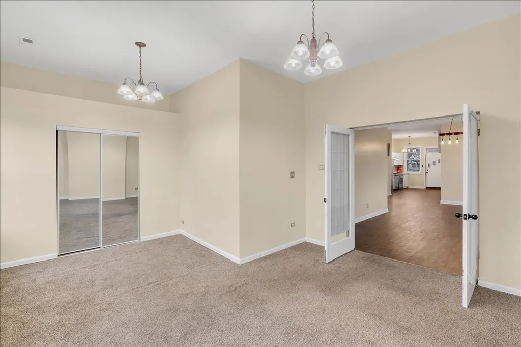 4823 South Indiana Avenue Chicago IL 60615