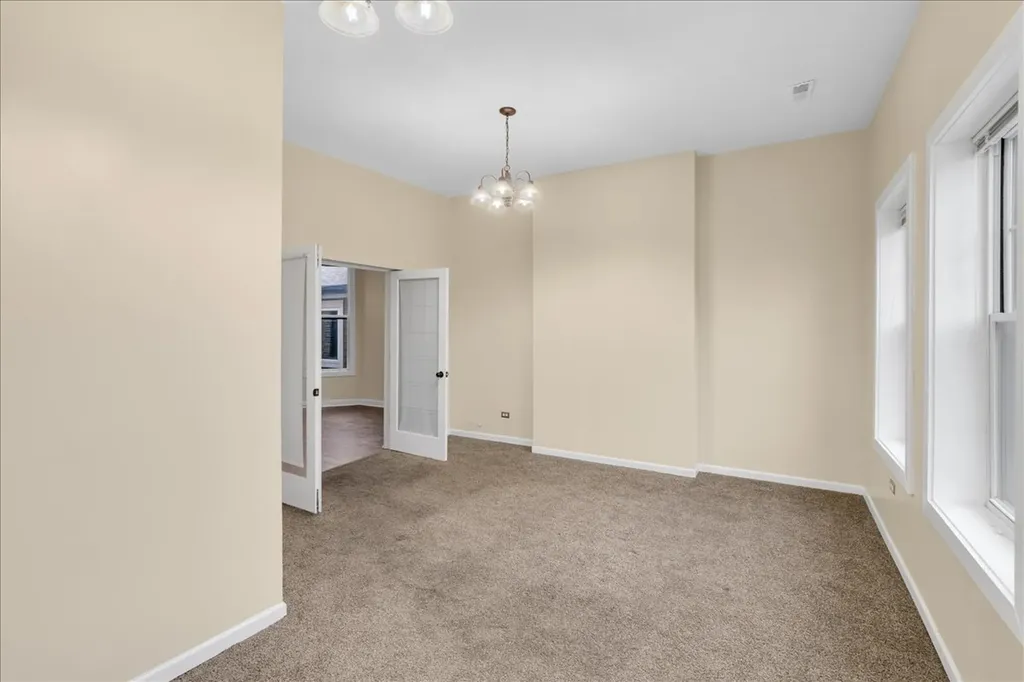 4823 South Indiana Avenue Chicago IL 60615