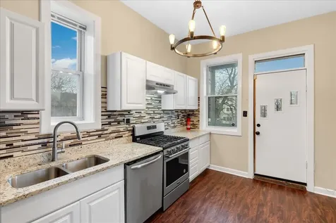 4823 South Indiana Avenue Chicago IL 60615