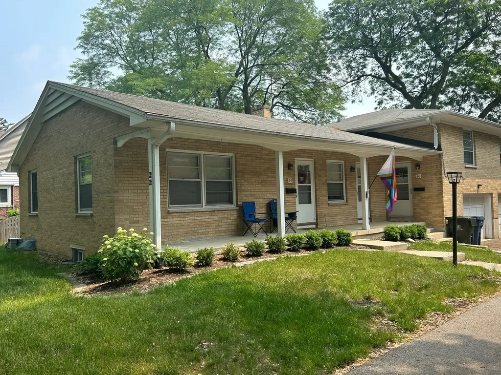 44 South Julian Street Naperville IL 60540