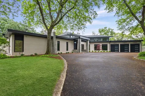 411 Woodland Court Glenview IL 60025