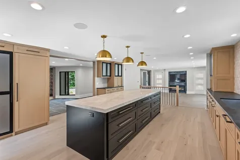 411 Woodland Court Glenview IL 60025