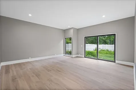 411 Woodland Court Glenview IL 60025