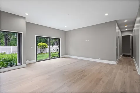 411 Woodland Court Glenview IL 60025