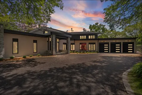 411 Woodland Court Glenview IL 60025