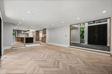 411 Woodland Court Glenview IL 60025