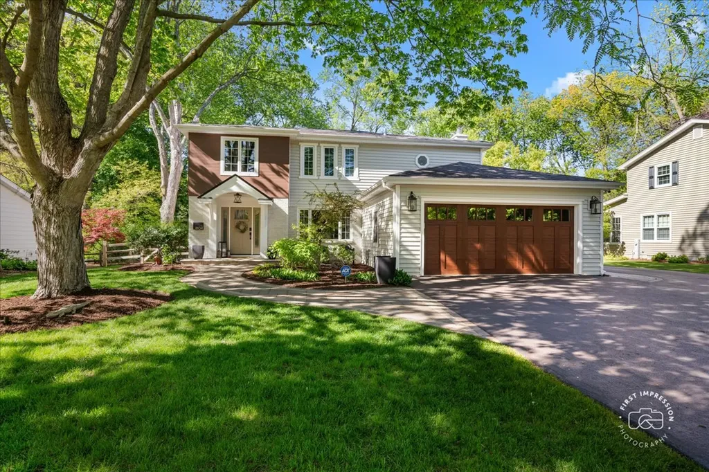 1804 Allen Lane St. Charles IL 60174