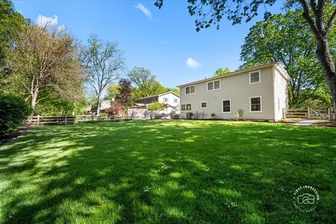 1804 Allen Lane St. Charles IL 60174