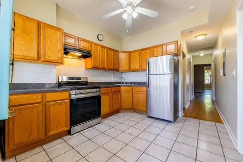 4003 West Adams Street Chicago IL 60624