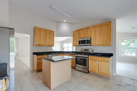 552 Saddlebrook Lane Vernon Hills IL 60061