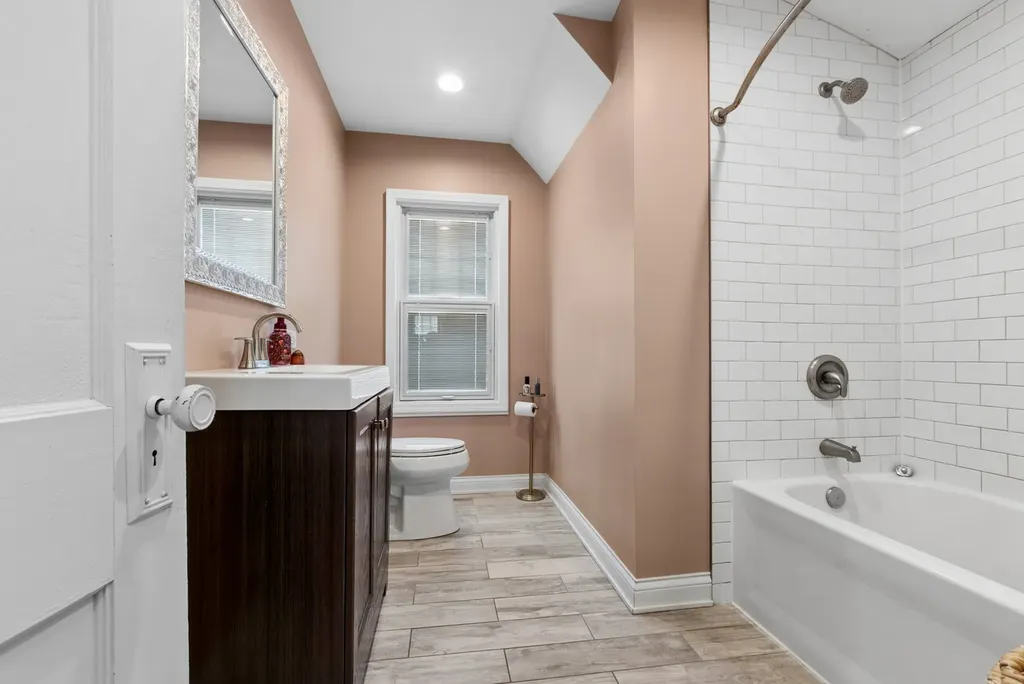 1492 South Jefferson Street Lockport IL 60441