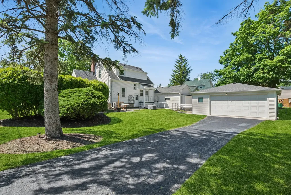1492 South Jefferson Street Lockport IL 60441