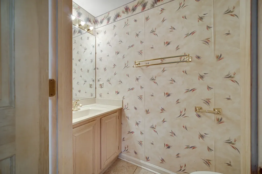 4252 West Harrington Lane Chicago IL 60646