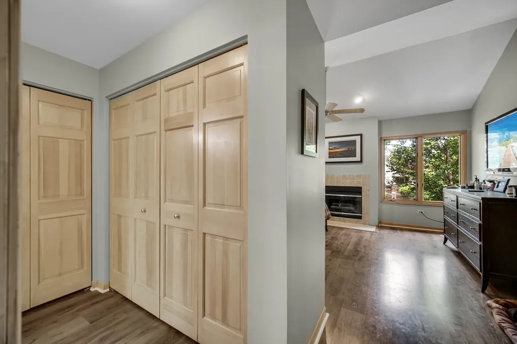 4252 West Harrington Lane Chicago IL 60646