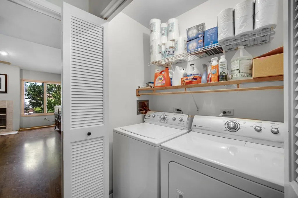 4252 West Harrington Lane Chicago IL 60646