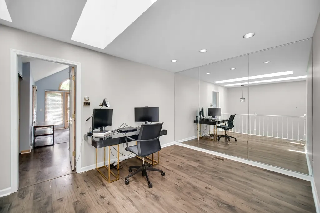 4252 West Harrington Lane Chicago IL 60646