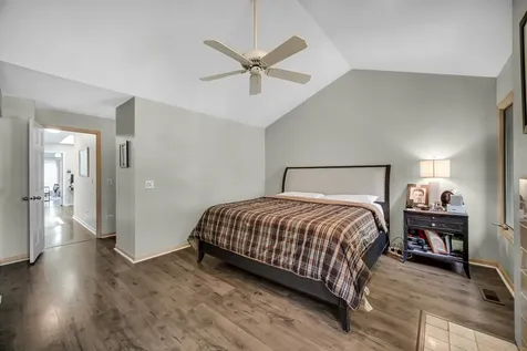 4252 West Harrington Lane Chicago IL 60646