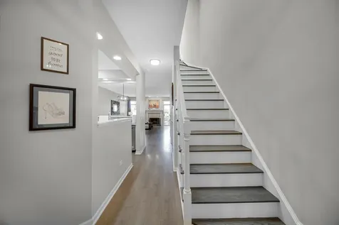 4252 West Harrington Lane Chicago IL 60646