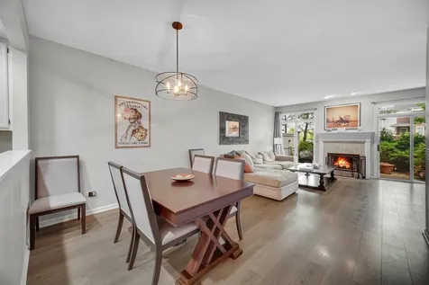 4252 West Harrington Lane Chicago IL 60646