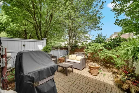 4252 West Harrington Lane Chicago IL 60646