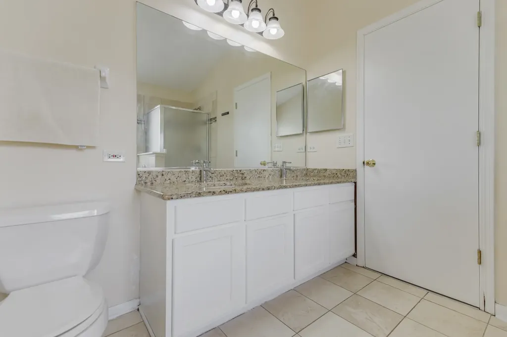 3109 Stratton Lane Aurora IL 60502