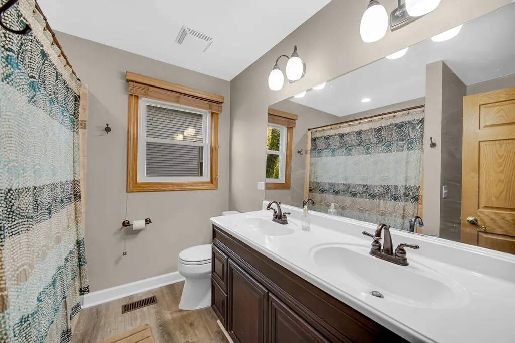 2300 Appleby Drive Wheaton IL 60189