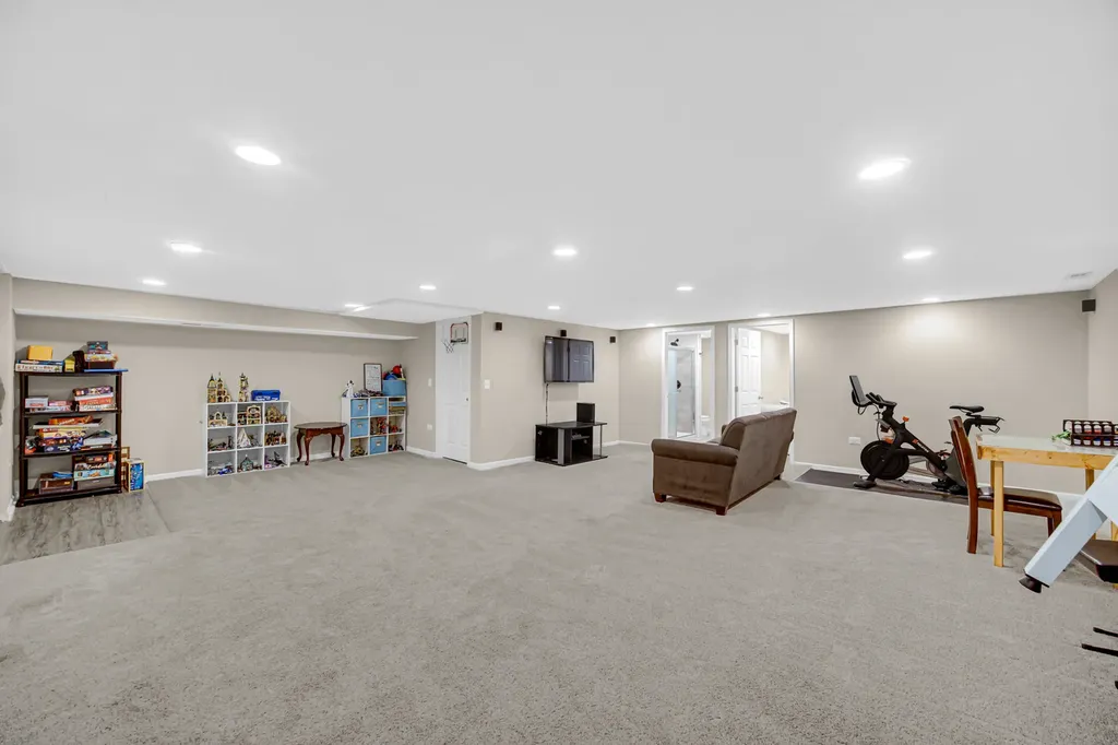 2300 Appleby Drive Wheaton IL 60189