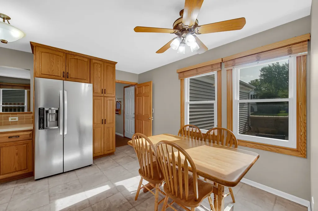 2300 Appleby Drive Wheaton IL 60189