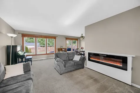 2300 Appleby Drive Wheaton IL 60189