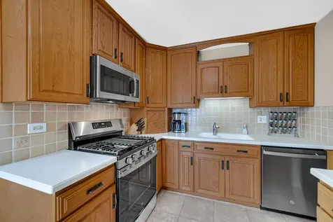 2300 Appleby Drive Wheaton IL 60189