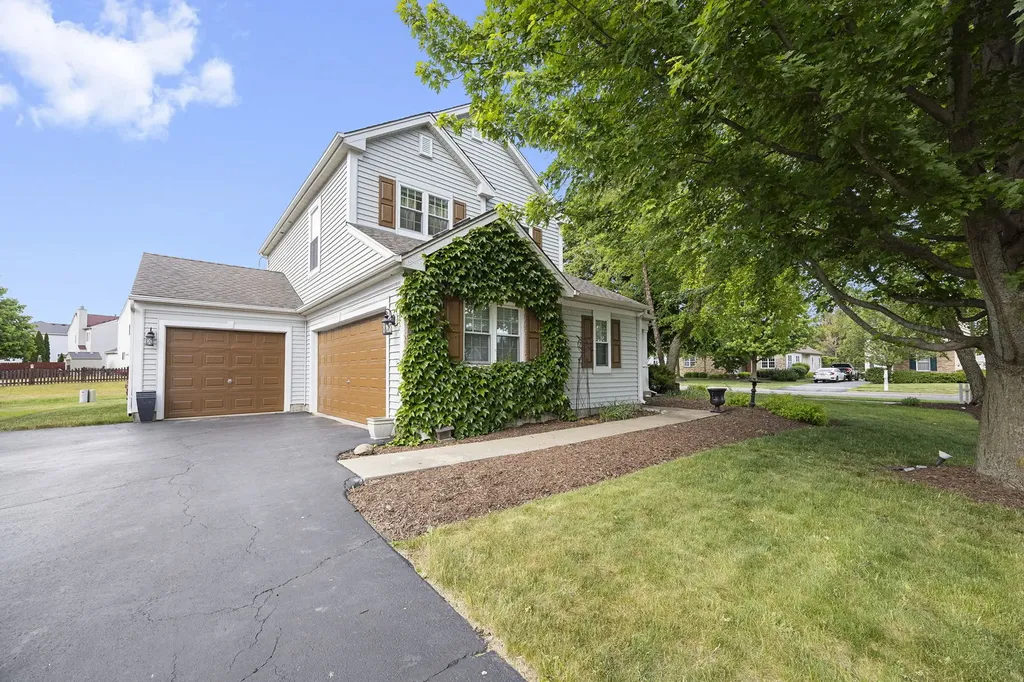 2000 Serenity Lane Woodstock IL 60098
